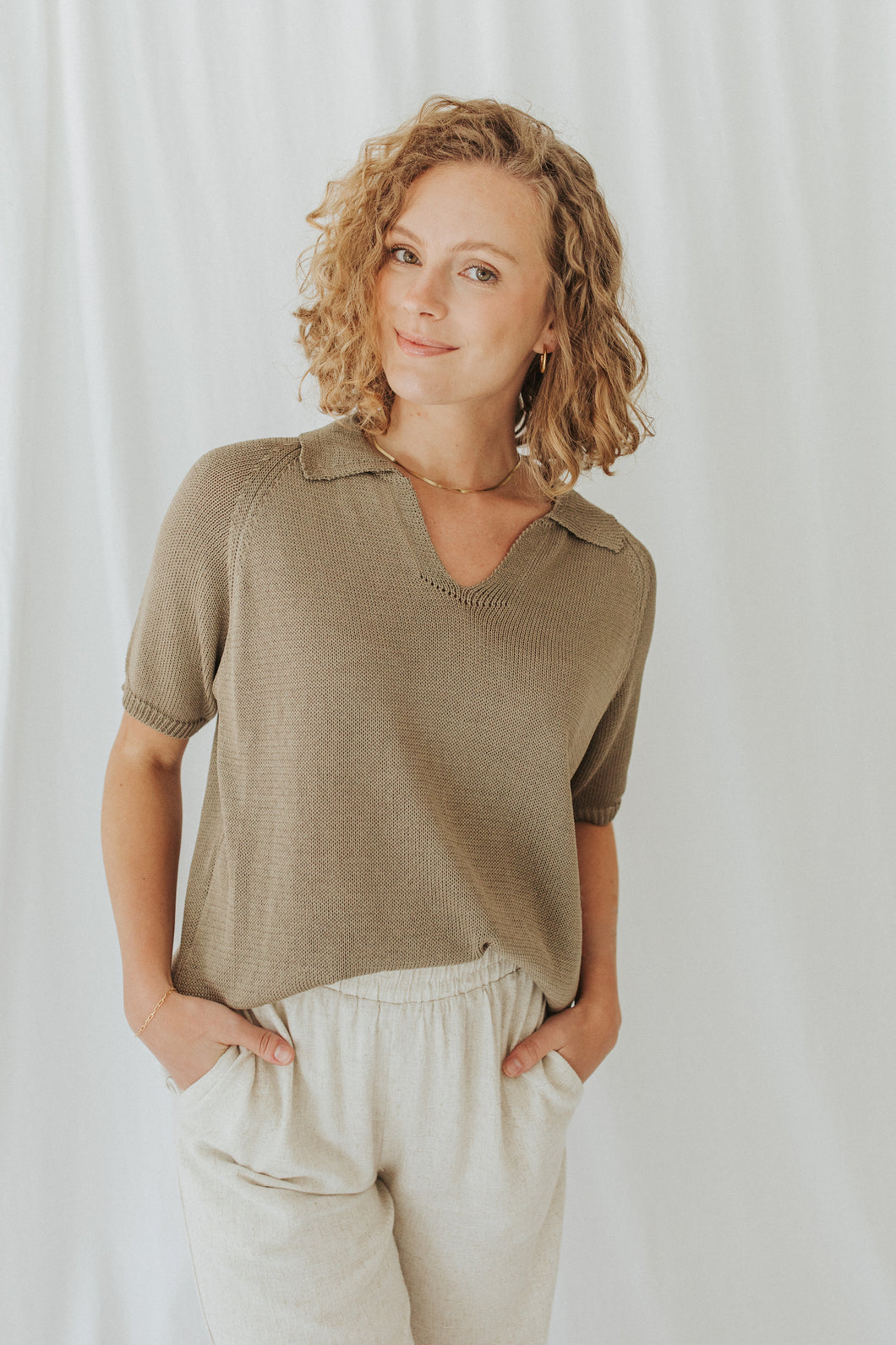 Lynn Collared Knit Top in Brown