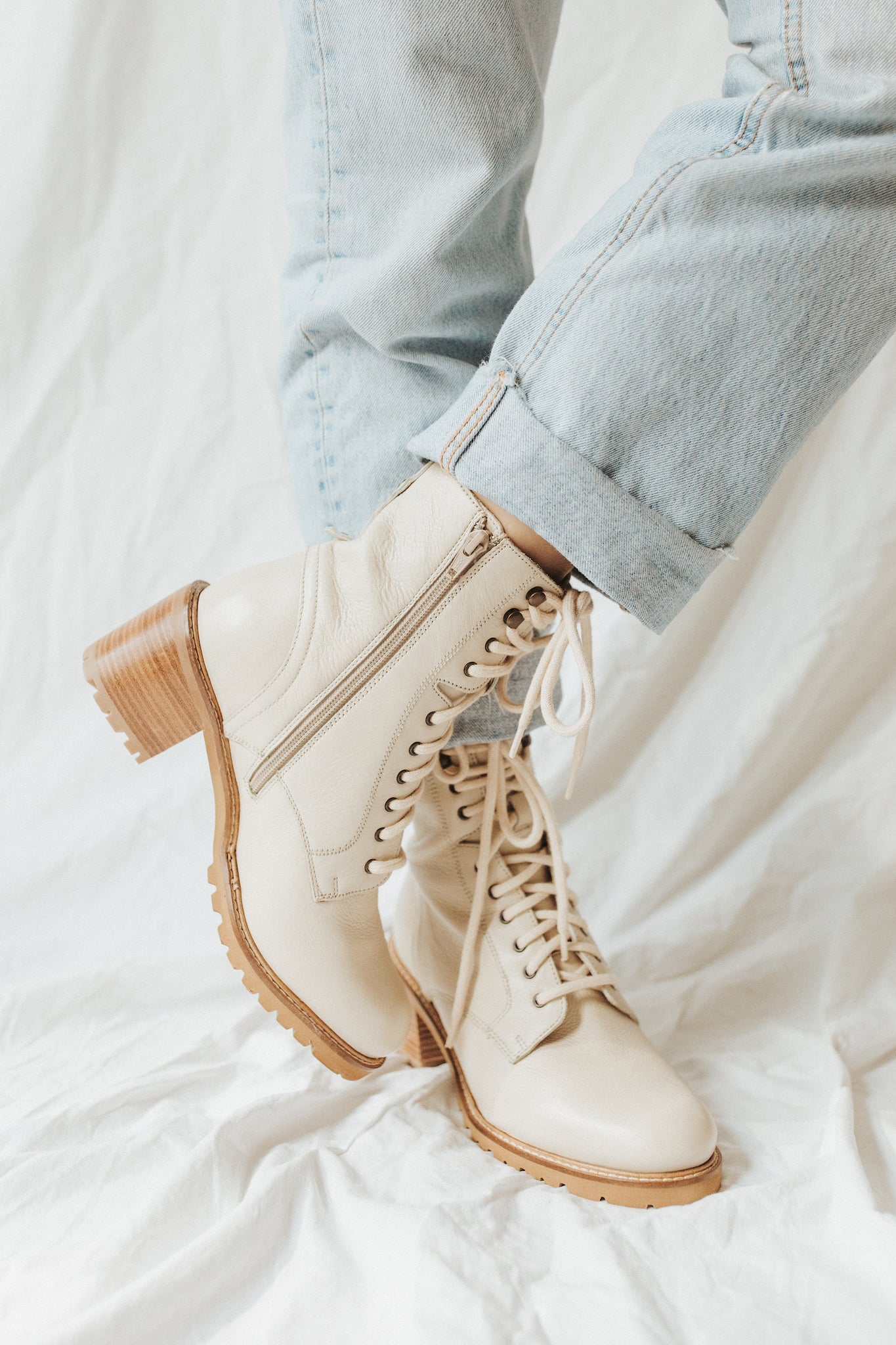 White lace 2024 up ankle boots